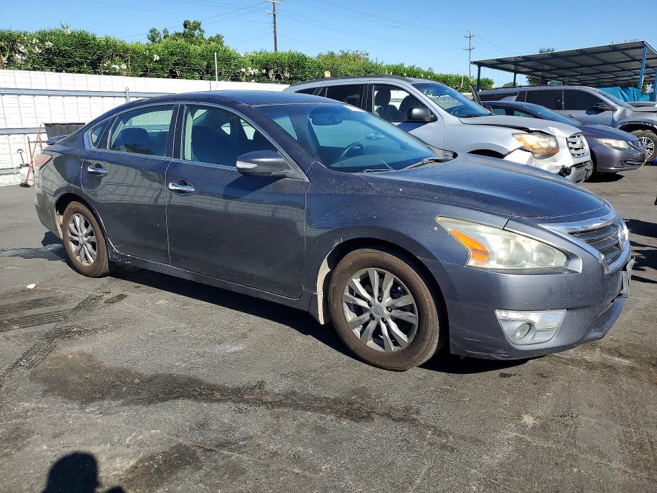 Photo 4 from auction – 2013 NISSAN ALTIMA with VIN 1N4AL3AP7DN496535