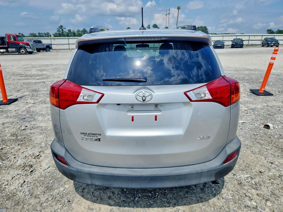Снимка 6 от търг – 2015 TOYOTA RAV4 с VIN 2T3WFREV2FW156823