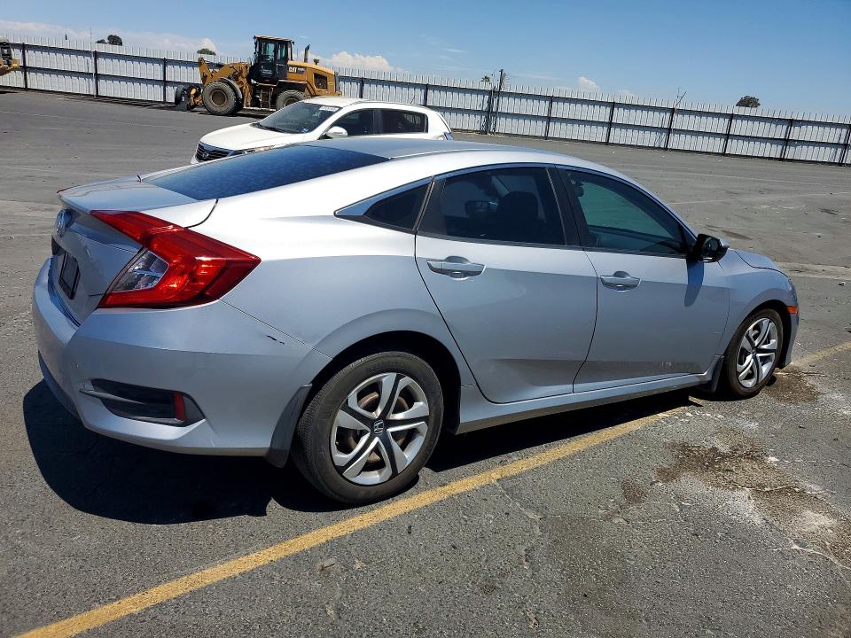 صورة رقم 3 من المزاد - 2017 HONDA CIVIC مع VIN 2HGFC2F55HH514399