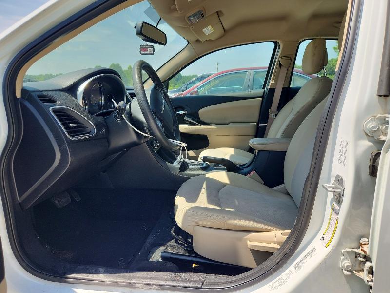 Photo 7 from auction – 2012 CHRYSLER 200 with VIN 1C3CCBAB2CN131054
