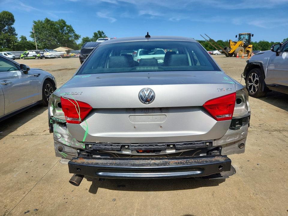 Photo 6 from auction – 2014 VOLKSWAGEN PASSAT with VIN 1VWBT7A31EC089050