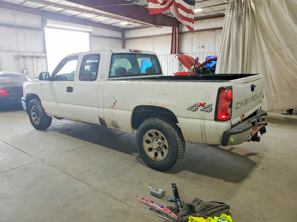 Photo 2 from auction – 2006 CHEVROLET SILVERADO with VIN 1GCEK19B56E168626