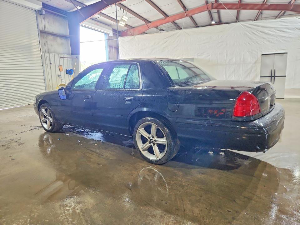 Photo 2 from auction – 2007 FORD CROWN VICTORIA with VIN 2FAHP71WX7X101011