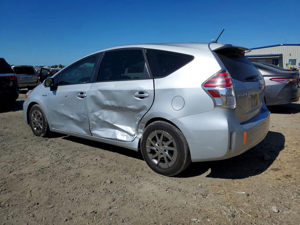 Photo 2 from auction – 2015 TOYOTA PRIUS V with VIN JTDZN3EU8FJ025558