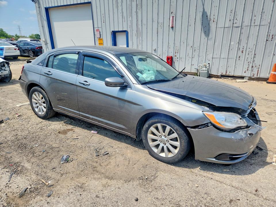 صورة رقم 4 من المزاد - 2012 CHRYSLER 200 مع VIN 1C3CCBBB0CN198136