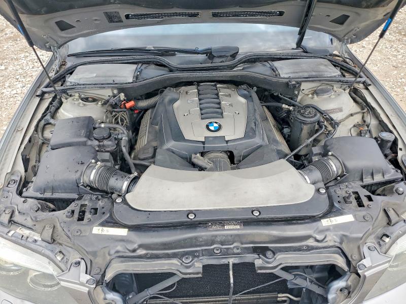 Photo 11 from auction – 2006 BMW 750 with VIN WBAHN83526DT62307