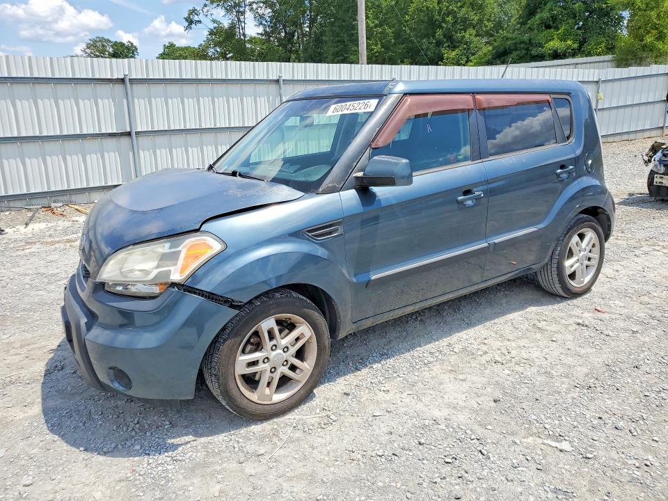 KIA SOUL 2011 with VIN KNDJT2A24B7331732 - Photo from auction