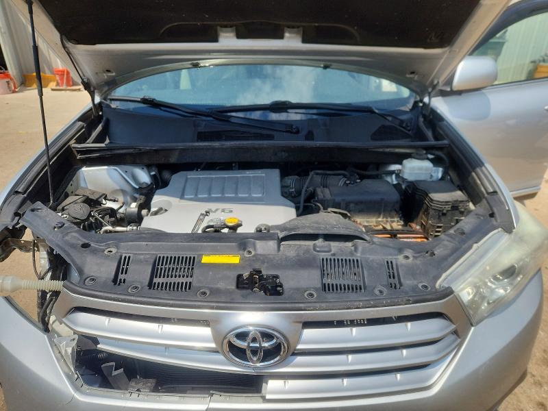Photo 11 from auction – 2012 TOYOTA HIGHLANDER with VIN 5TDBK3EH7CS154063