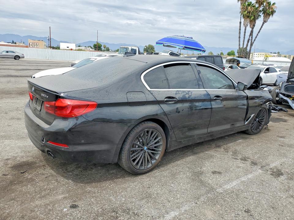 Photo 3 from auction – 2020 BMW 530E with VIN WBAJA9C01LCE61874