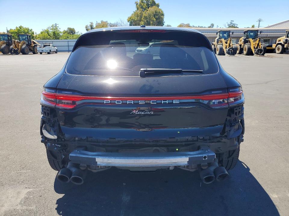 Photo 6 from auction – 2023 PORSCHE MACAN with VIN WP1AA2A54PLB00228