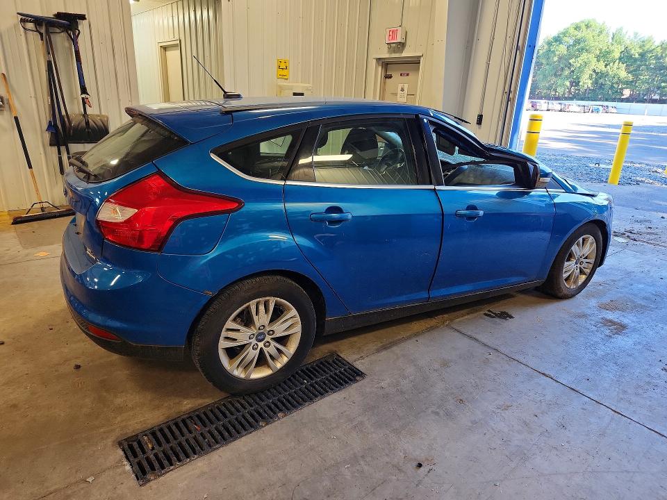 Photo 3 from auction – 2012 FORD FOCUS with VIN 1FAHP3M29CL467678