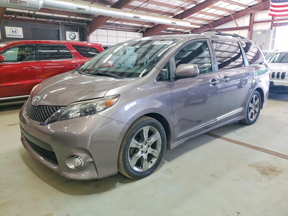 2012 TOYOTA SIENNA - Търг №61948516