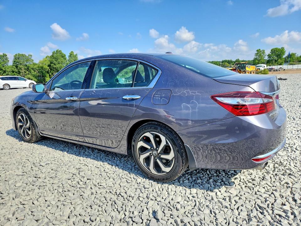 Photo 2 from auction – 2017 HONDA ACCORD with VIN 1HGCR3F84HA006103