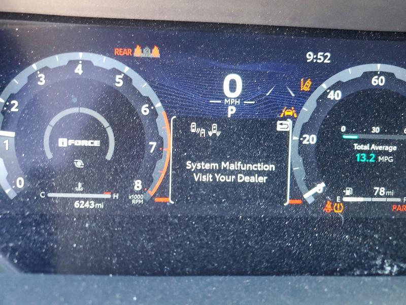 Photo 9 from auction – 2025 TOYOTA TACOMA with VIN 3TMLB5JN0SM114272