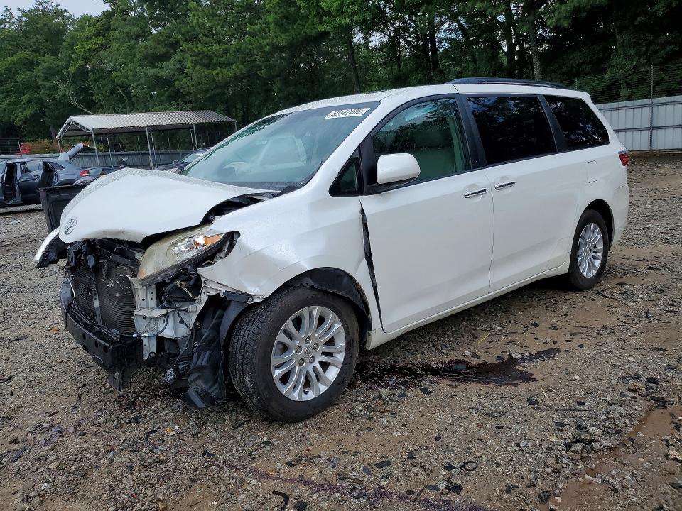 2016 TOYOTA SIENNA - Търг №60442406