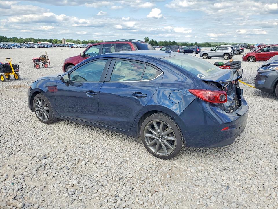 Photo 2 from auction – 2018 MAZDA 3 with VIN 3MZBN1W35JM193341