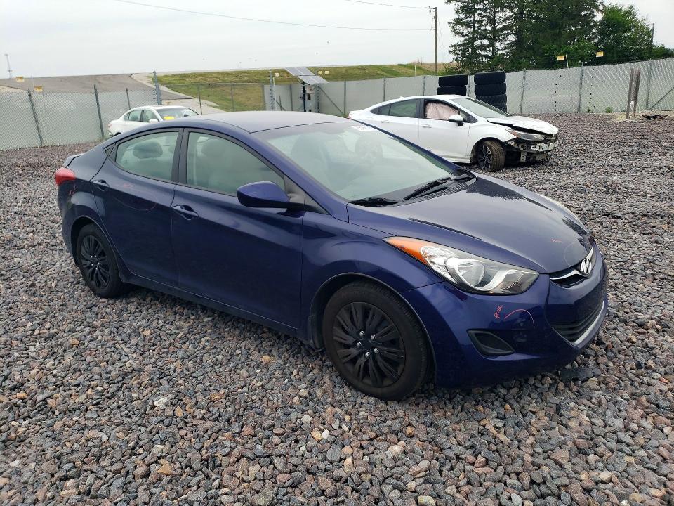 Photo 4 from auction – 2012 HYUNDAI ELANTRA with VIN 5NPDH4AE2CH119798