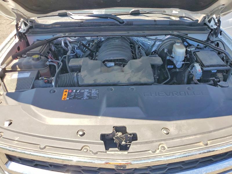 Photo 12 from auction – 2017 CHEVROLET SUBURBAN with VIN 1GNSKHKC5HR243553
