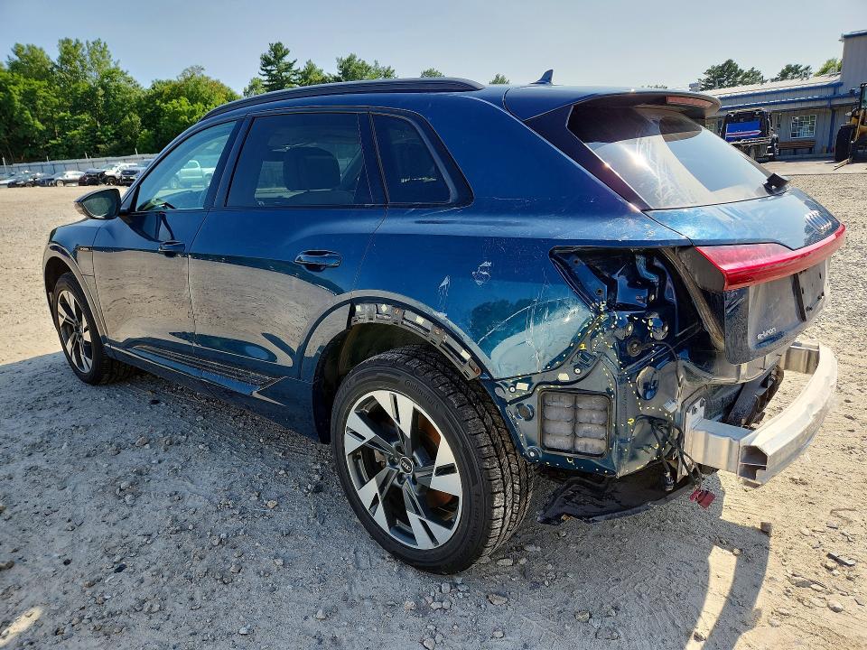 Photo 2 from auction – 2021 AUDI E-TRON with VIN WA1AAAGE8MB038315