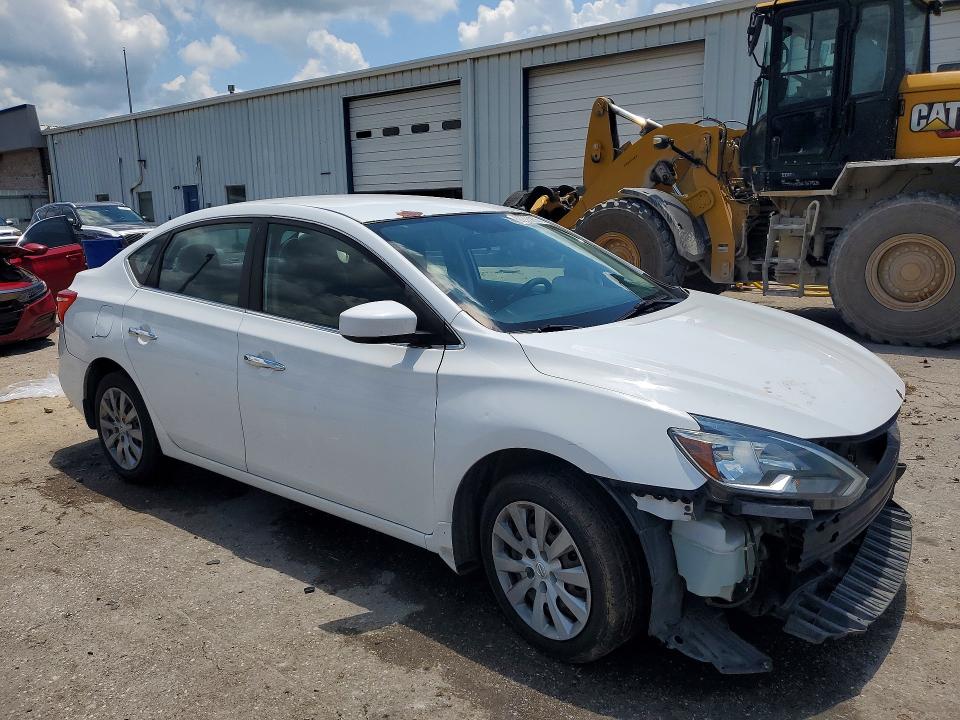 Photo 4 from auction – 2016 NISSAN SENTRA with VIN 3N1AB7AP4GY292127