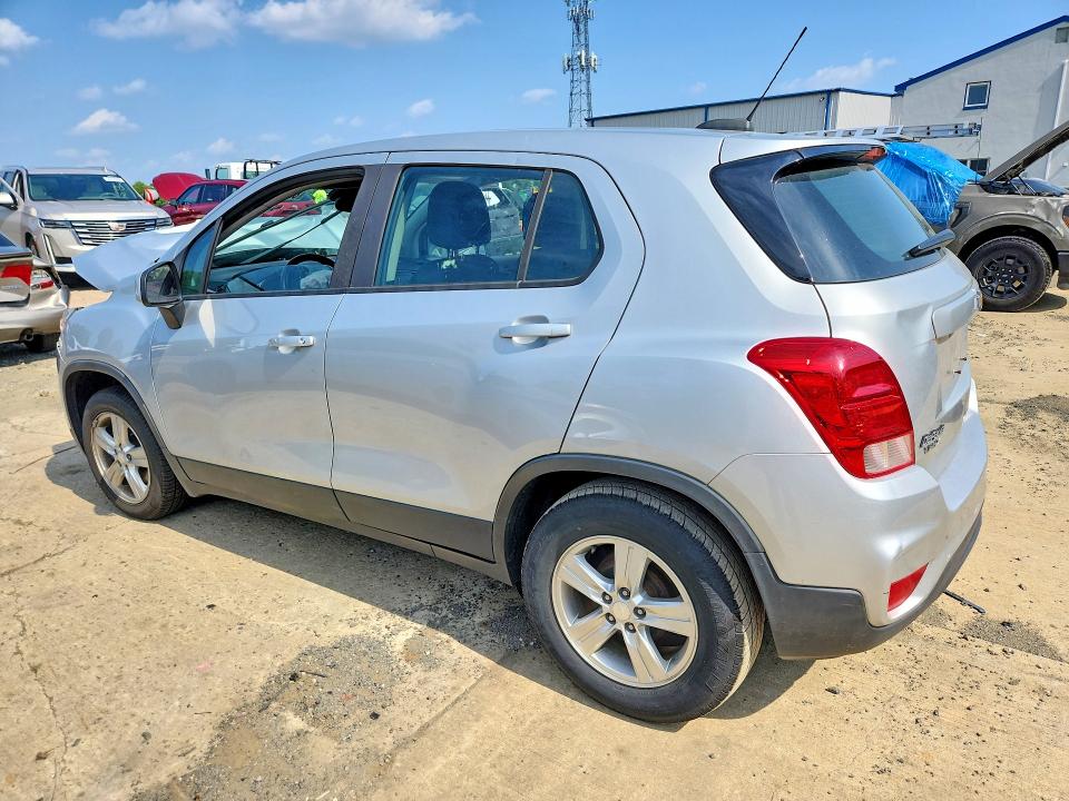 Photo 2 from auction – 2020 CHEVROLET TRAX with VIN 3GNCJKSB6LL245033