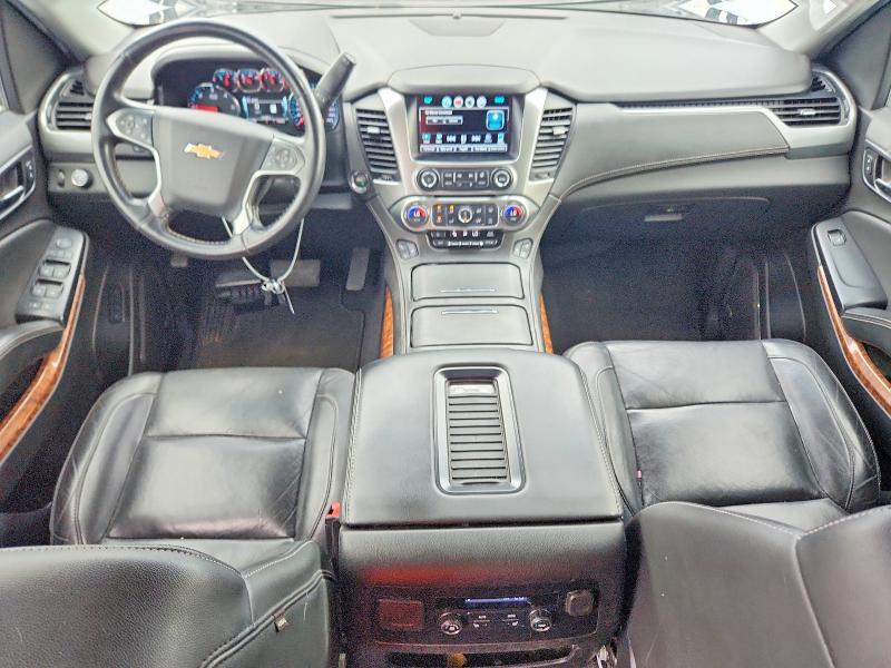 Photo 8 from auction – 2020 CHEVROLET SUBURBAN with VIN 1GNSCJKC9LR218622