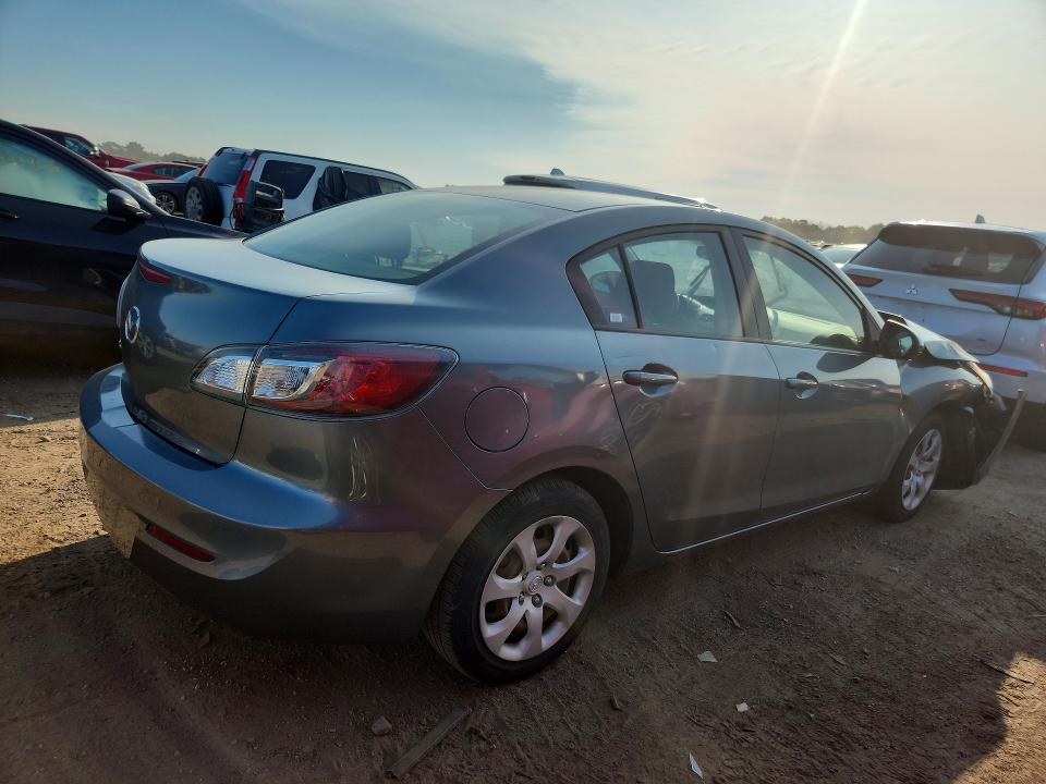 Photo 3 from auction – 2012 MAZDA 3 with VIN JM1BL1UF9C1580934