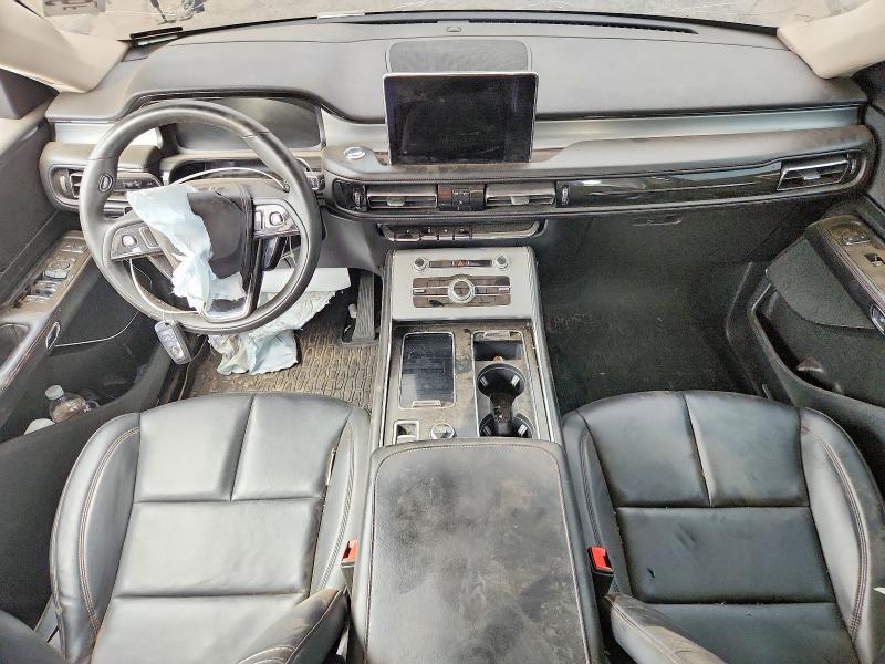 Photo 8 from auction – 2023 LINCOLN AVIATOR with VIN 5LM5J6XC6PGL23128