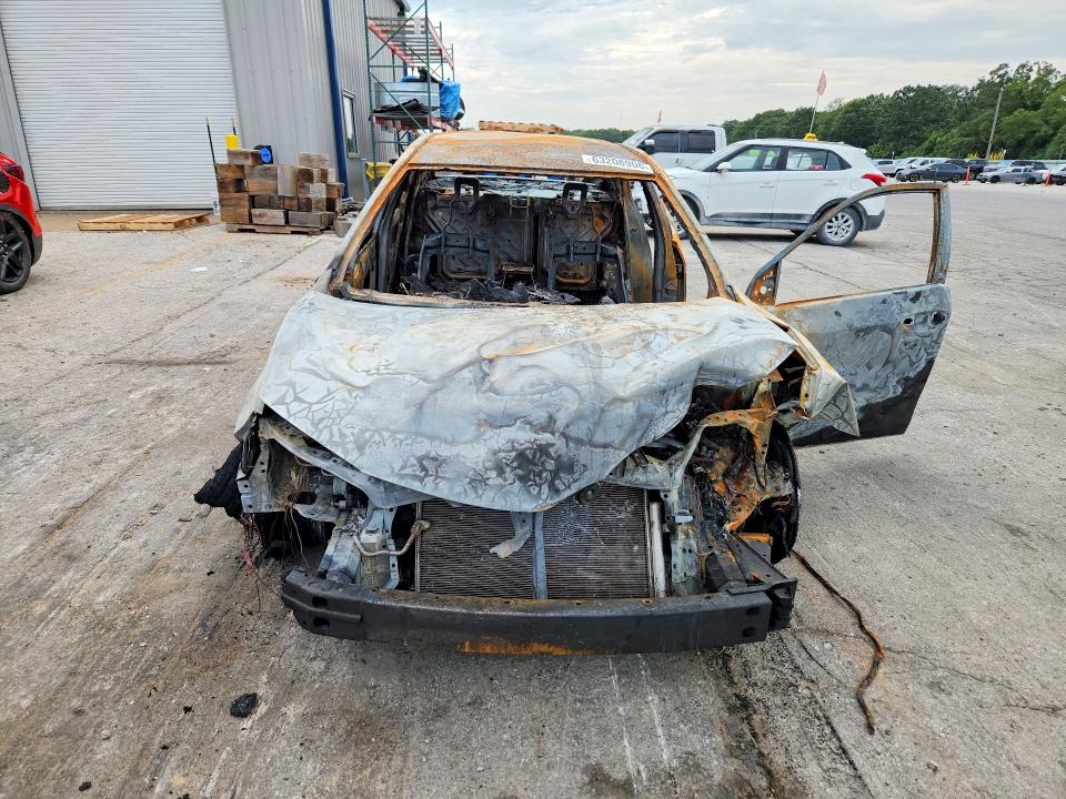 Photo 5 from auction – 2017 TOYOTA COROLLA with VIN 2T1BURHE5HC843159