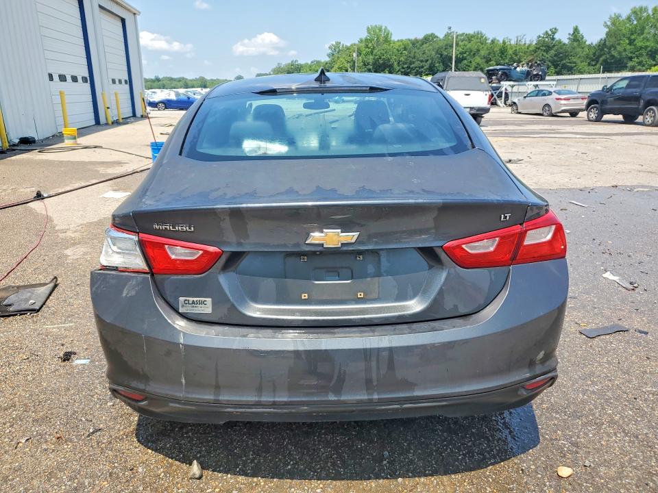Photo 6 from auction – 2018 CHEVROLET MALIBU with VIN 1G1ZD5ST8JF158402
