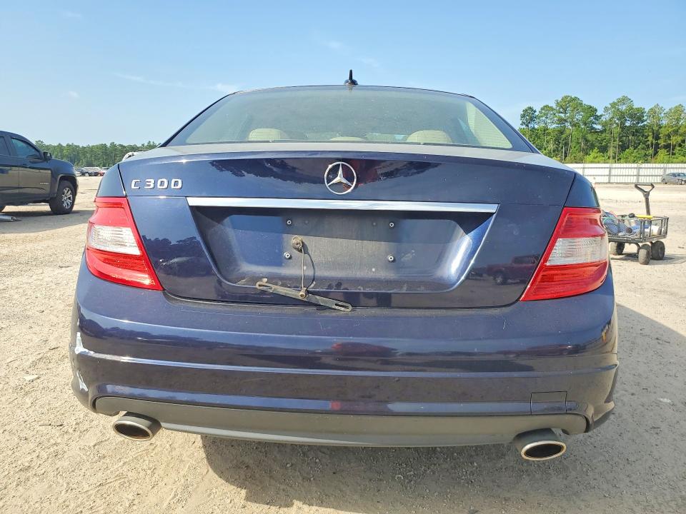 Photo 6 from auction – 2010 MERCEDES-BENZ C with VIN WDDGF5EBXAR089485