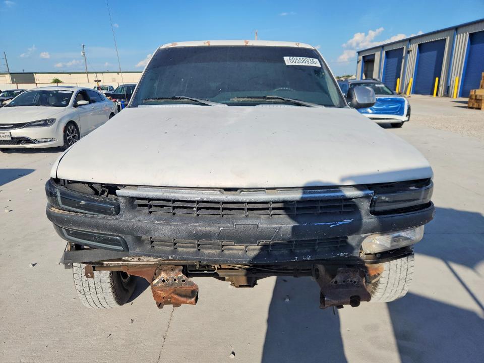 Photo 5 from auction – 2002 CHEVROLET SILVERADO with VIN 2GCEC19T921219496