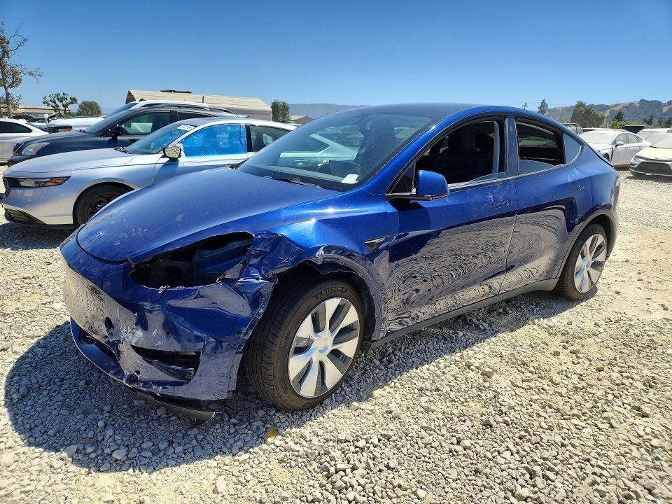 TESLA MODEL Y 2021 with VIN 5YJYGAEE8MF196818 - Photo from auction