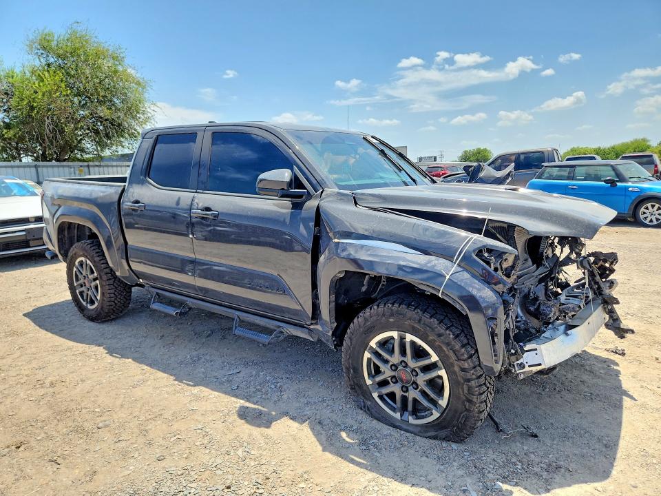 Photo 4 from auction – 2026 TOYOTA TACOMA with VIN 3TMLB5JN6TM228200