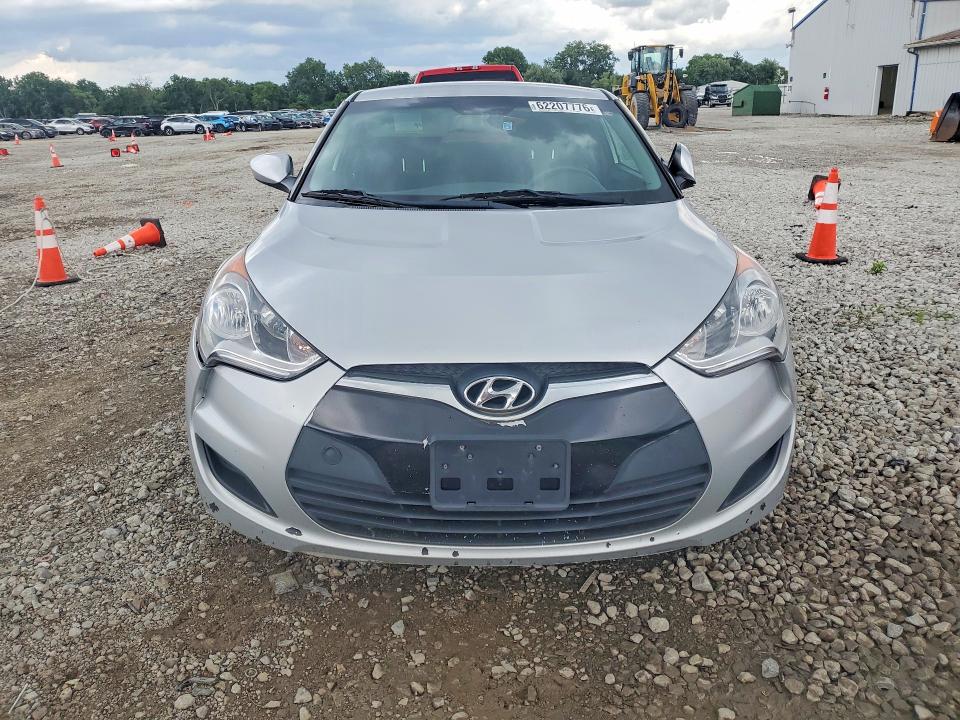 Photo 5 from auction – 2016 HYUNDAI VELOSTER with VIN KMHTC6AD7GU275565