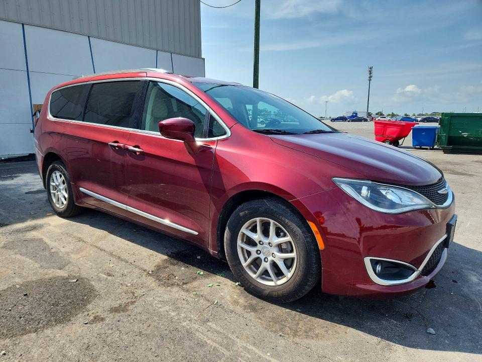 Photo 4 from auction – 2020 CHRYSLER PACIFICA with VIN 2C4RC1BG0LR285680