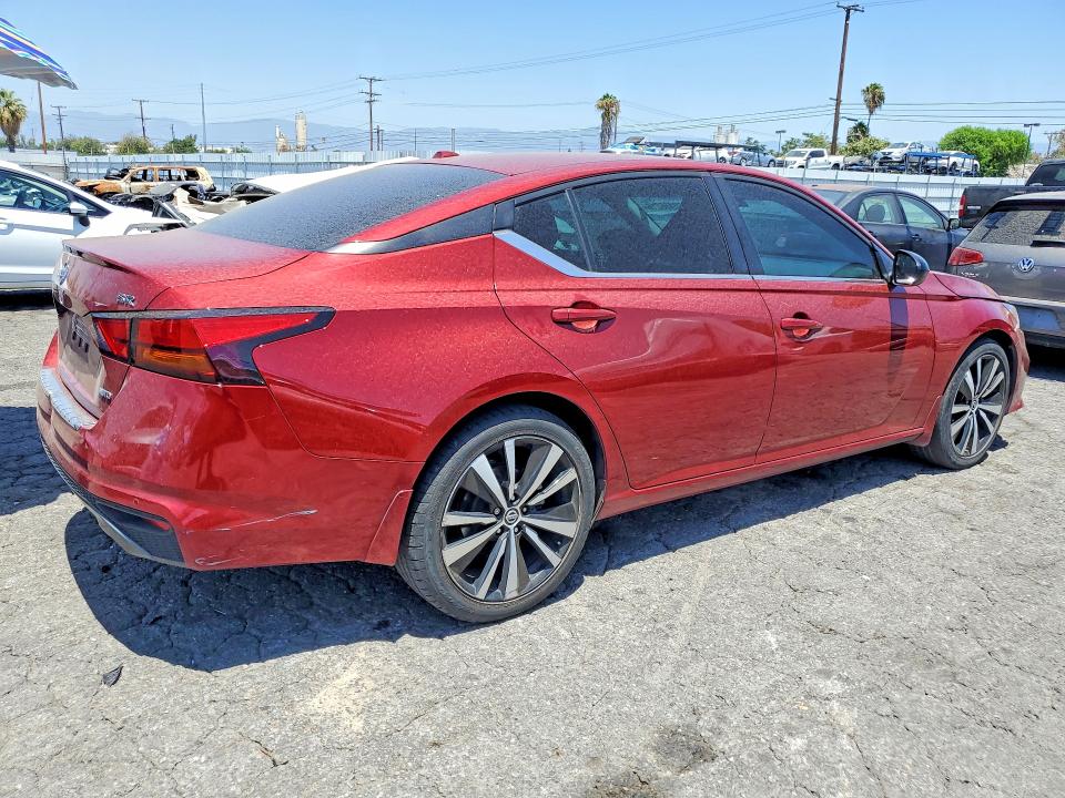 Photo 3 from auction – 2022 NISSAN ALTIMA with VIN 1N4BL4CW3NN376571