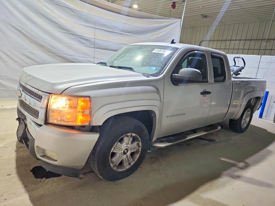 2010 CHEVROLET SILVERADO - Търг №61067966