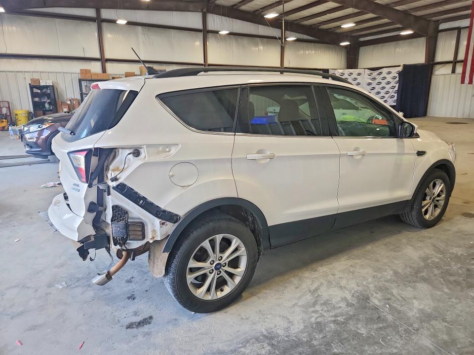 Photo 3 from auction – 2018 FORD ESCAPE with VIN 1FMCU0HD8JUA48067