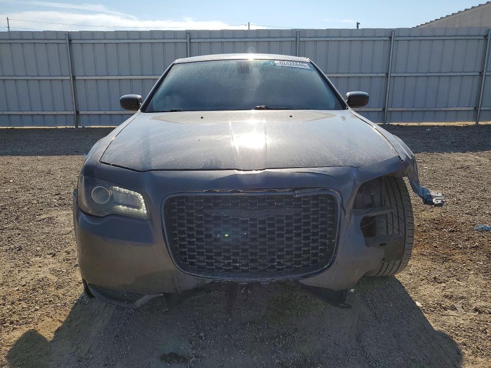 Zdjęcie 5 z aukcji – 2019 CHRYSLER 300 z VIN 2C3CCAAG8KH679332