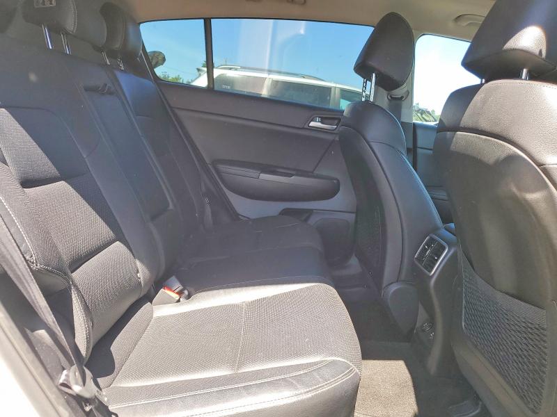 Photo 11 from auction – 2017 KIA SPORTAGE with VIN KNDPNCAC4H7074535