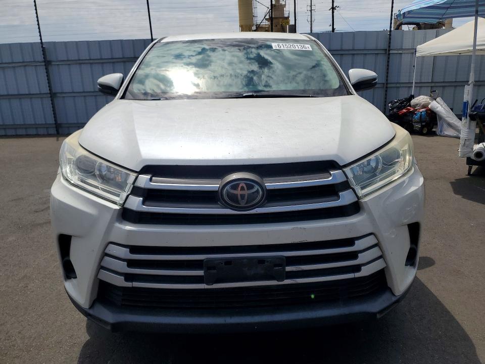 Photo 5 from auction – 2018 TOYOTA HIGHLANDER with VIN 5TDZZRFH9JS242170