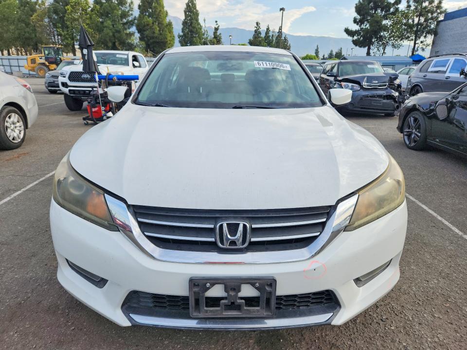 Photo 5 from auction – 2015 HONDA ACCORD with VIN 1HGCR2F52FA070847