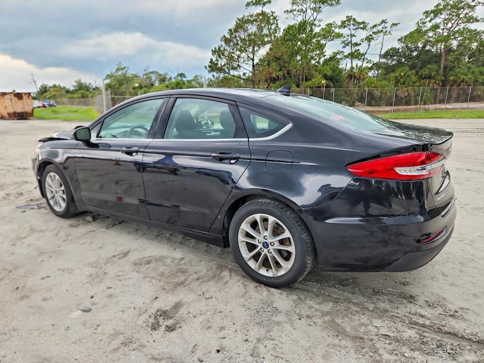 Photo 2 from auction – 2020 FORD FUSION with VIN 3FA6P0HD3LR253269