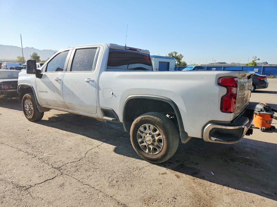 Photo 2 from auction – 2022 CHEVROLET SILVERADO with VIN 1GC1YNEY2NF247176