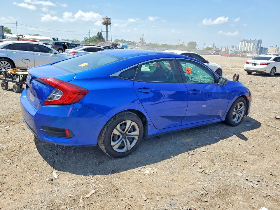 Photo 3 from auction – 2018 HONDA CIVIC with VIN 19XFC2F58JE037421