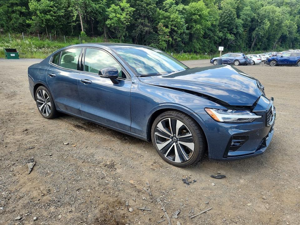 Photo 4 from auction – 2022 VOLVO S60 with VIN 7JRL12TZ6NG160772