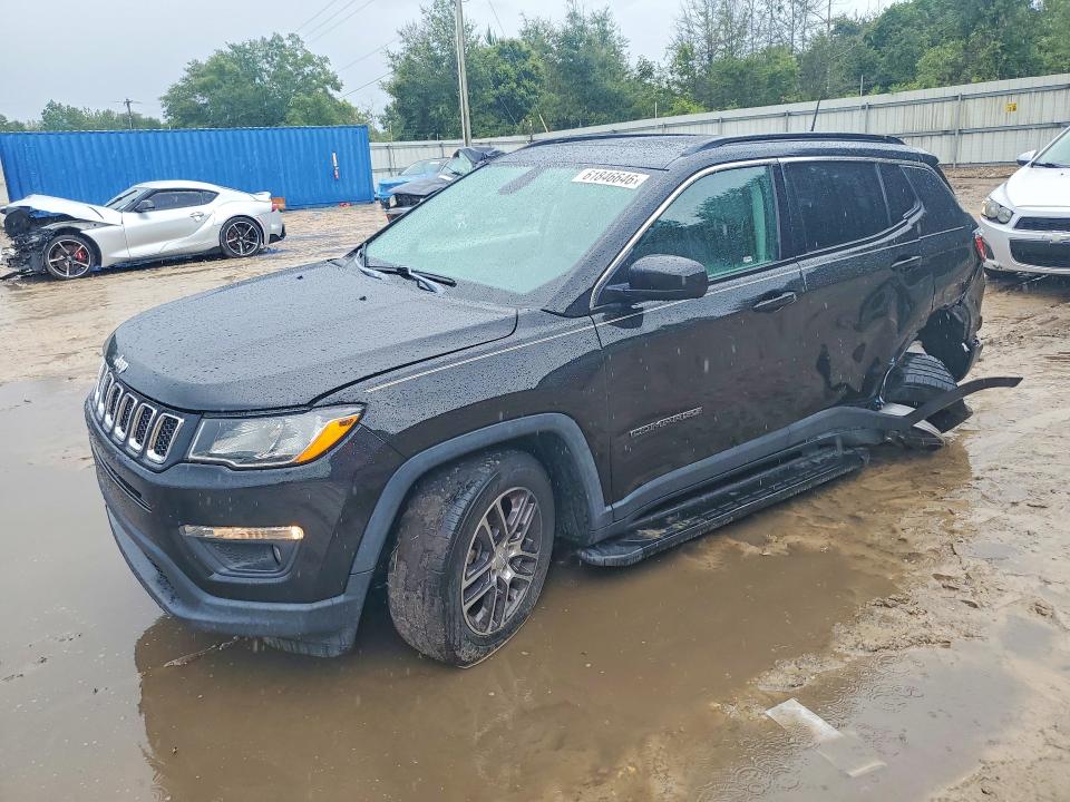 JEEP COMPASS 2019 with VIN 3C4NJCBB9KT668517 - Photo from auction