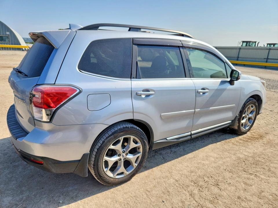 Photo 3 from auction – 2017 SUBARU FORESTER with VIN JF2SJAWC6HH455950