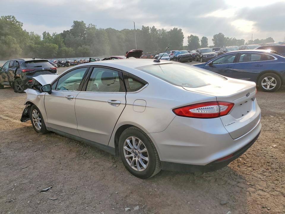 Photo 2 from auction – 2016 FORD FUSION with VIN 1FA6P0G72G5106932
